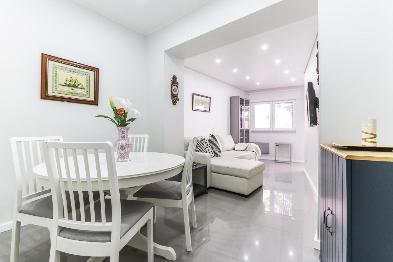 Vita Portucale ! Moscavide Casa Branca W/ Terrace Lisabona Exterior foto